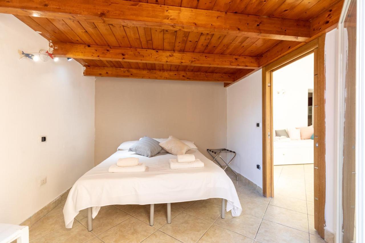 Apartment With Sea View With 2 Lifts Above Montesanto! 那不勒斯 外观 照片