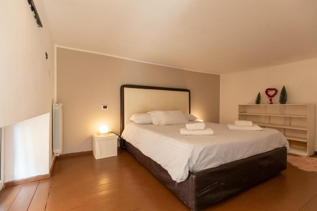 Apartment With Sea View With 2 Lifts Above Montesanto! 那不勒斯 外观 照片