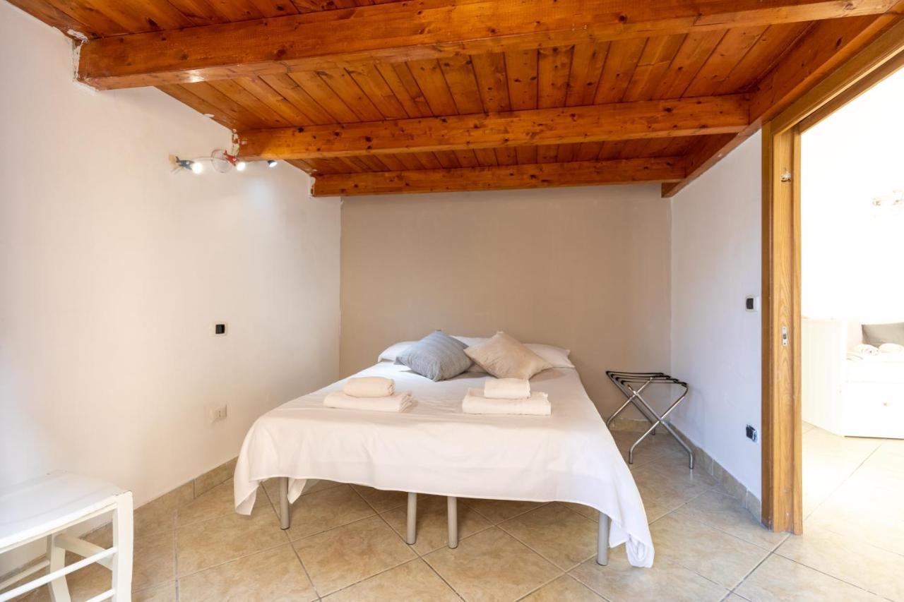 Apartment With Sea View With 2 Lifts Above Montesanto! 那不勒斯 外观 照片